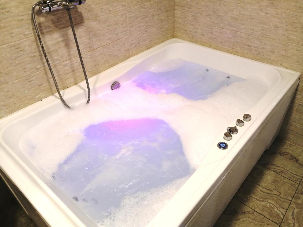 Jacuzzi New Loft Apartcomplex Kaskad, Минск - Центр Города Minsk Exterior foto